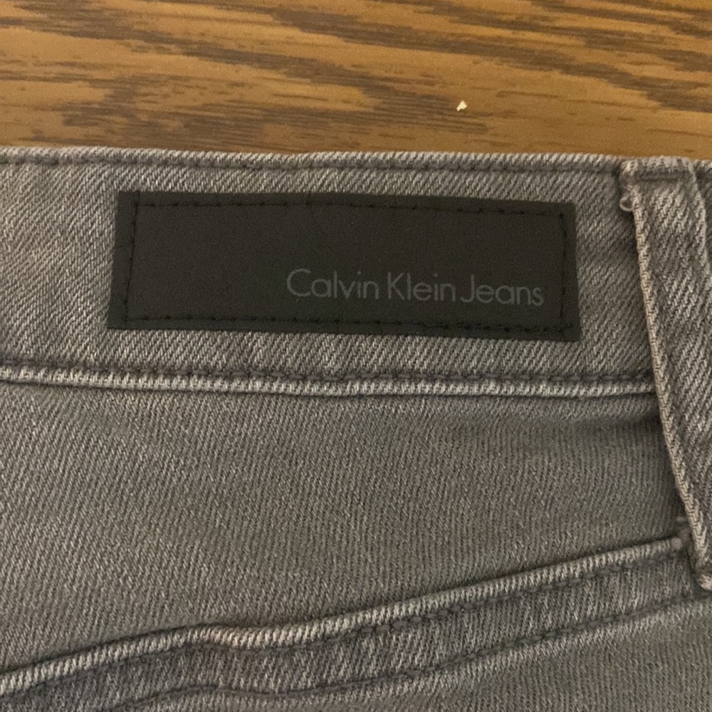 Calvin Klein Jean shorts - Picture 3 of 7